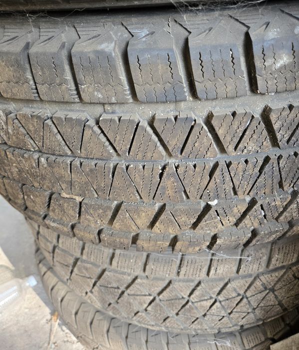 Зимние шины Bridgestone