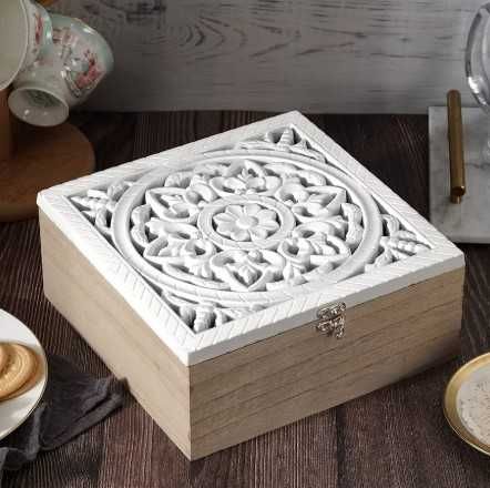 Красива дървена кутия за чайн