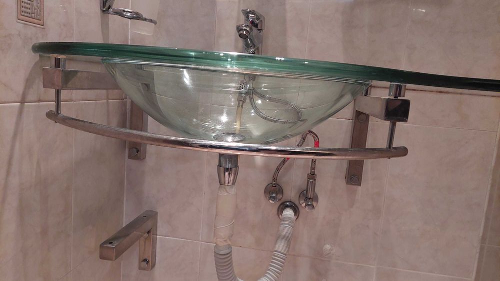 Дизайнерска мивка прозрачна перфектна!