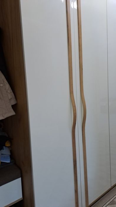 Шкаф плательный продам