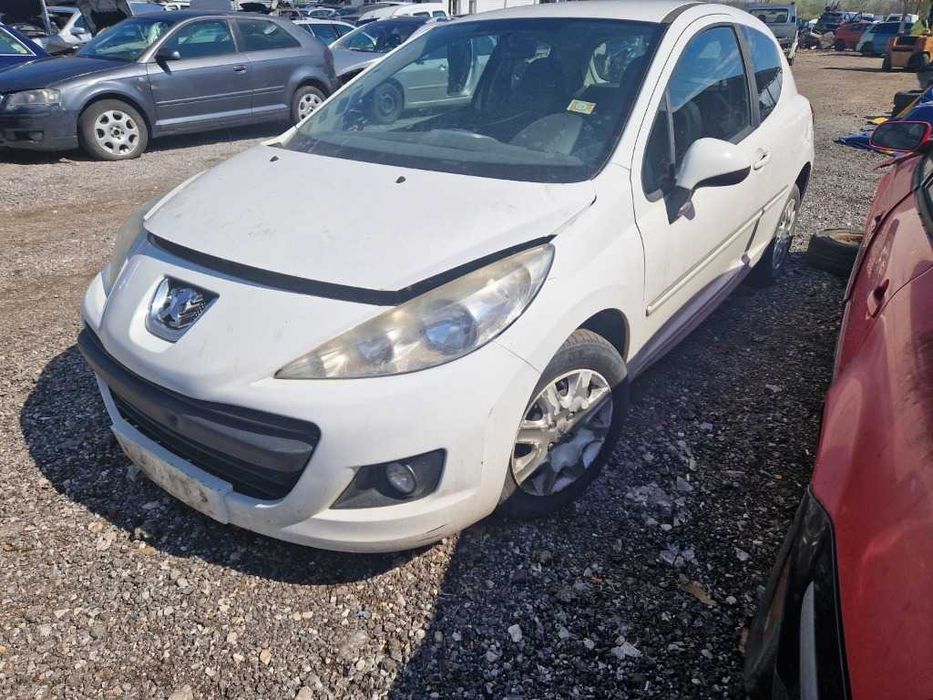 Peugeot 207 1.6hdi 90ks  за части