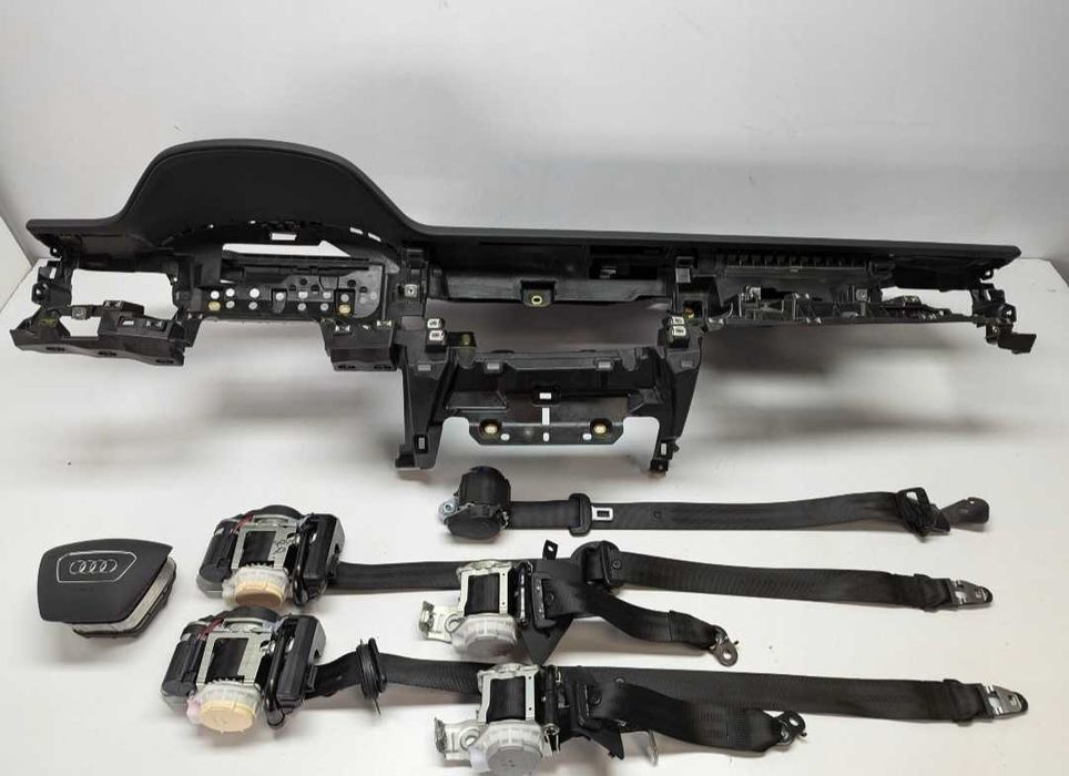 Арматурно табло ,airbag ,колани