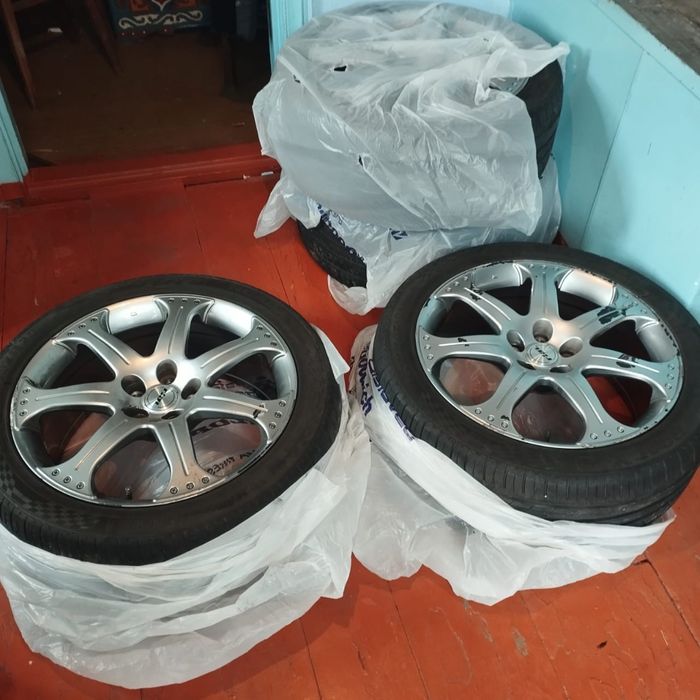 Land rover диски с шинами rial 275/40ZR20