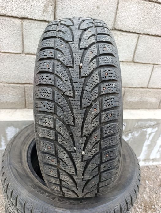 Продам резину 17 размера