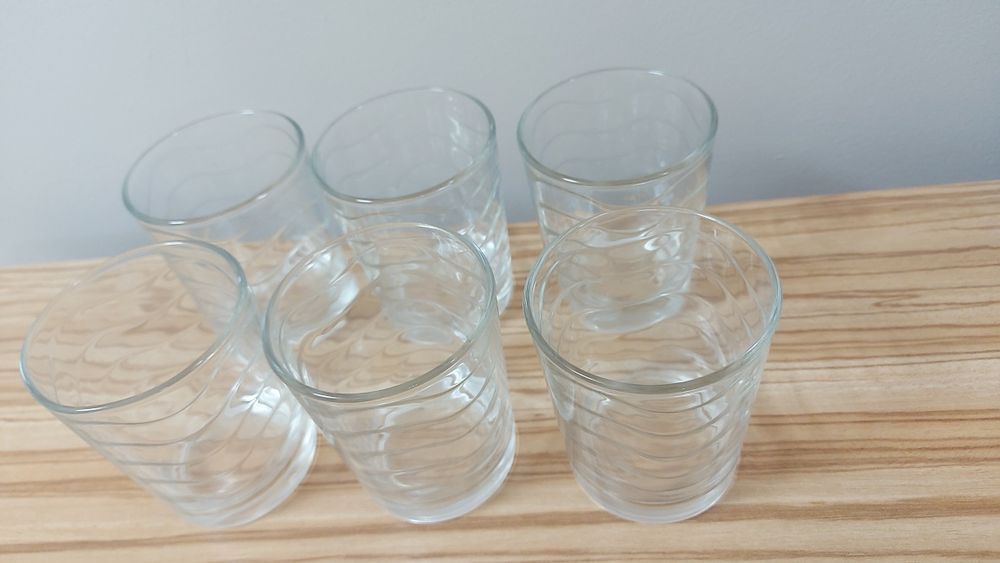 Чаши - ракия, уиски, водка