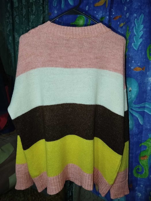 Свитер женский, не толстый