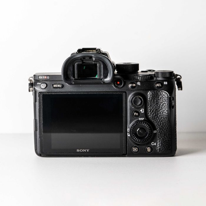 Sony A7R III тяло