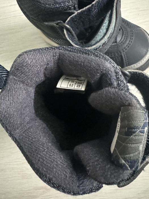 Продам детские сапоги Viking