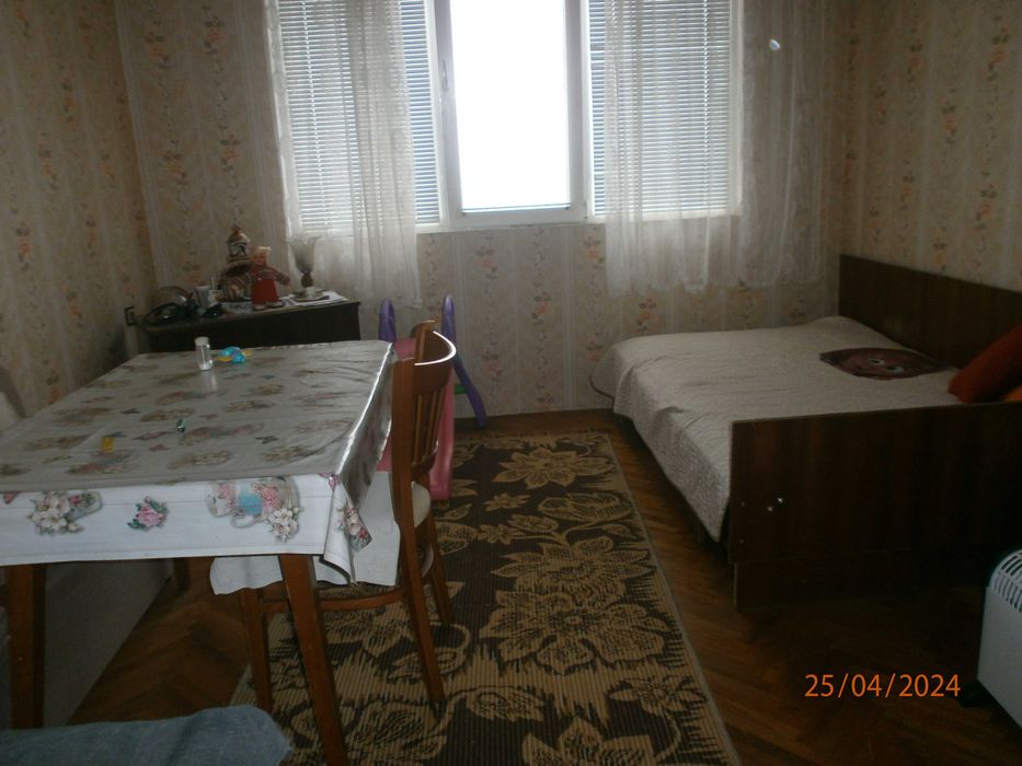 Продава се Тристаен апартамент в Плевен, Дружба 1 - 103 кв.м за 495 €/кв.м - Снимка #3