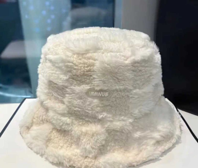 Елегантни зимни шапки