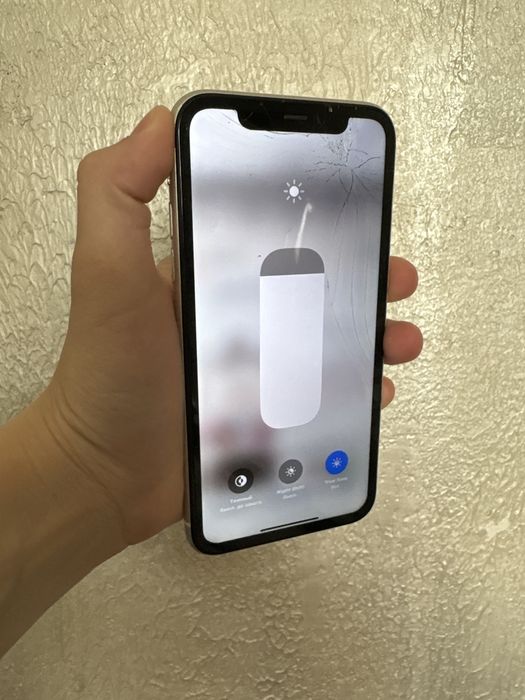 Айфон 11 белый цвет