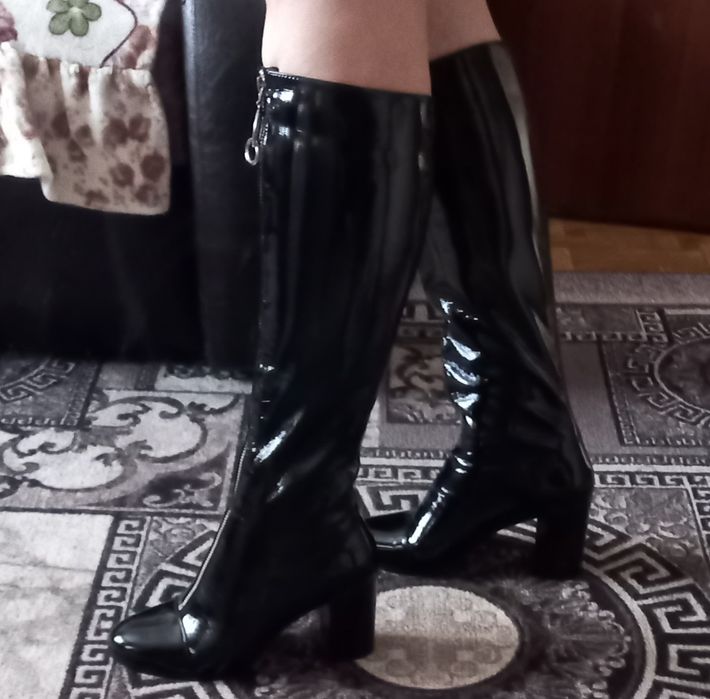 Продам лакированные сапоги