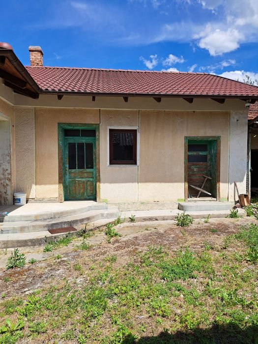 Casa de vanzare in sat Dobra