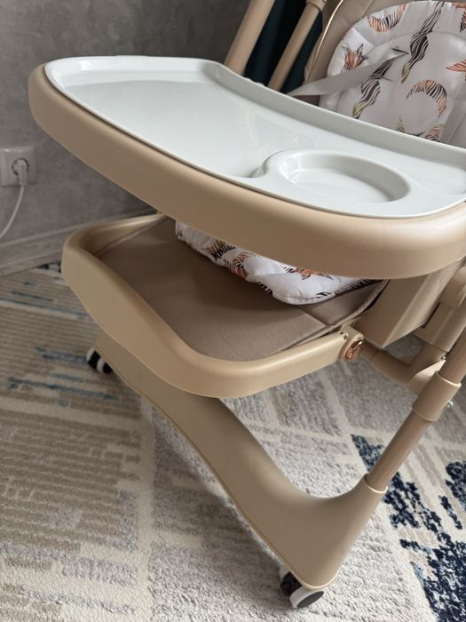 продам стульчик для кормления