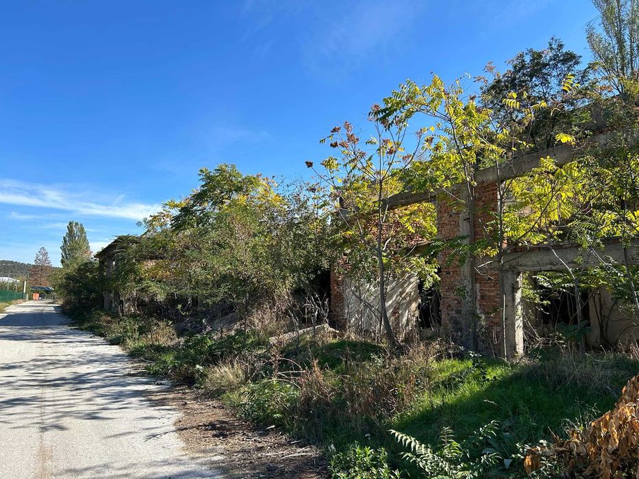 Дава се под наем Промишлена сграда в Карлово - 3500 кв.м за 76500 € - Снимка #6