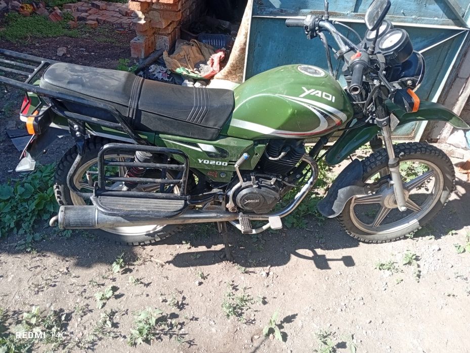 Продам мотоцикл  Yaqi 200