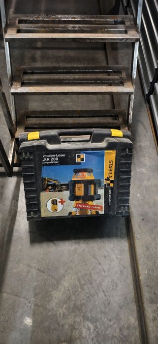 Ротационный нивелир