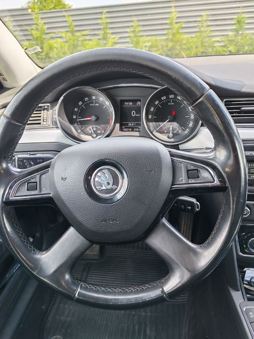 Vând Skoda superb