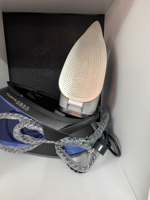 Statie de calcat cu aburi Rowenta VR8325 Turbosteam 2600W, abur continuu de 120 g/min, boost suplimentar de abur de 350 g/min GARANTIE 12 luni