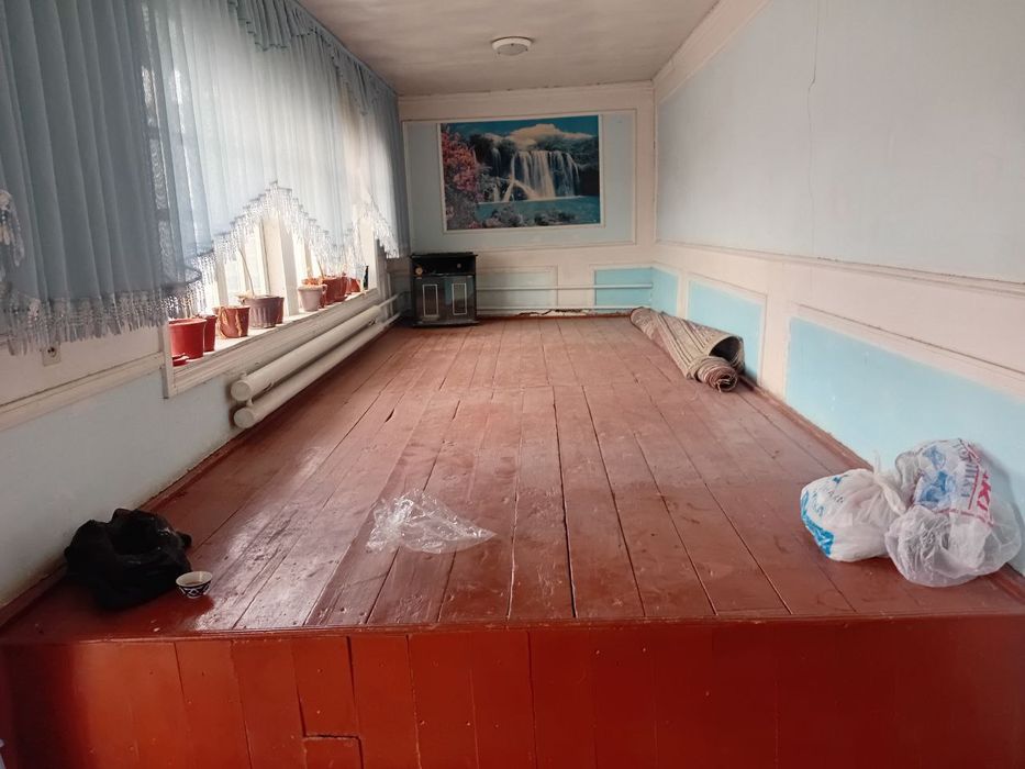 Uy sotiladi 6 ta xona Xamdam 3 xona vremika va 1 ta doʻkon bori