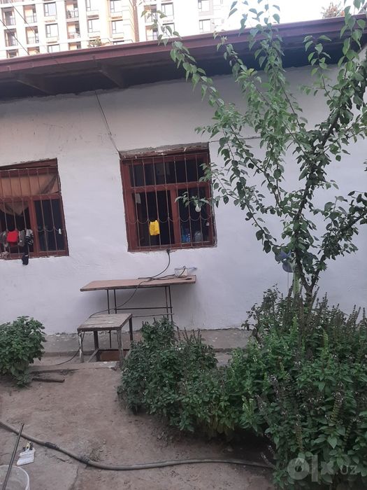 4 xonali Tezlikda hovli sotiladi
