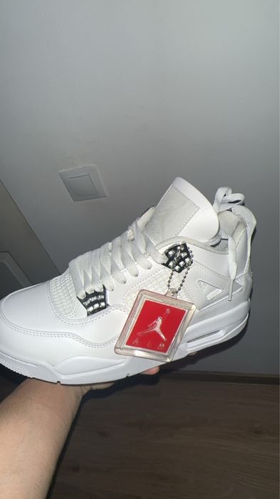 Jordan 4 Mid Pure money