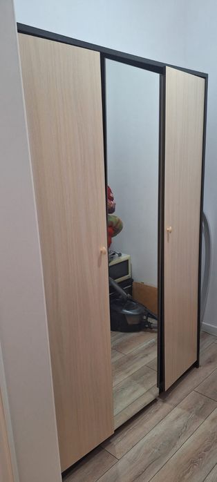Шифоньер срочно продаётся