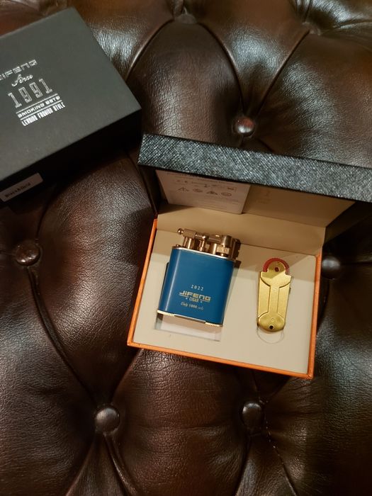 Комплект запалка и тубус за пури!