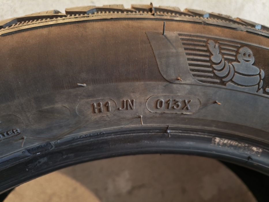 Зимни гуми Michelin Pilot 225 55 19, 103v. 4 броя