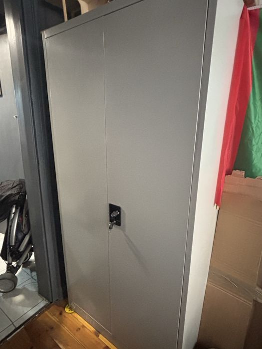 Метален шкаф (каса)