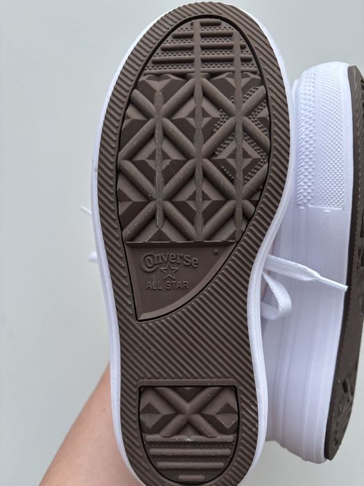 Convers високи маратонки