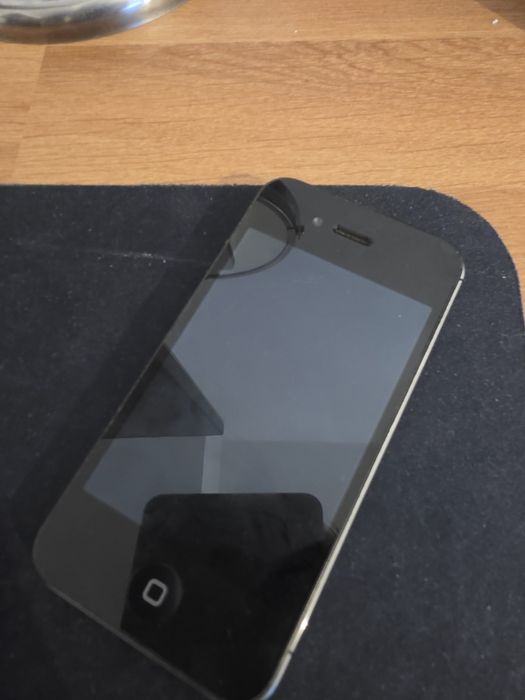 iPhone 4s 8gb black