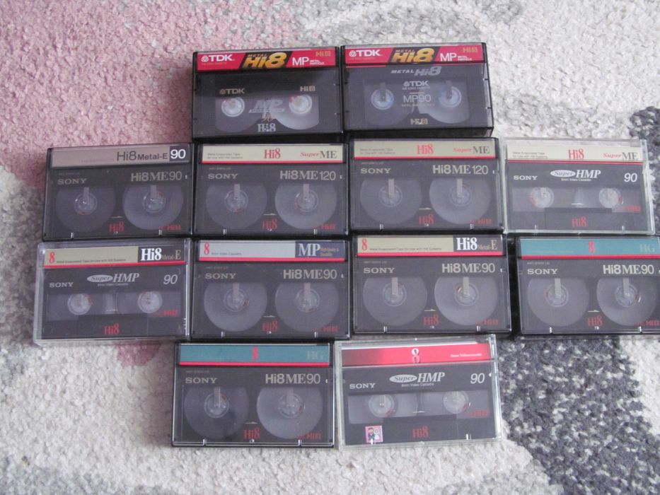 casete video Hi 8 si loturi de 11 buc