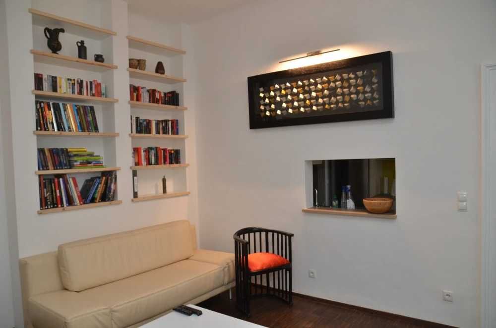 Дава се под наем Двустаен апартамент в София, Център - 56 кв.м за 397.8 € - Снимка #1