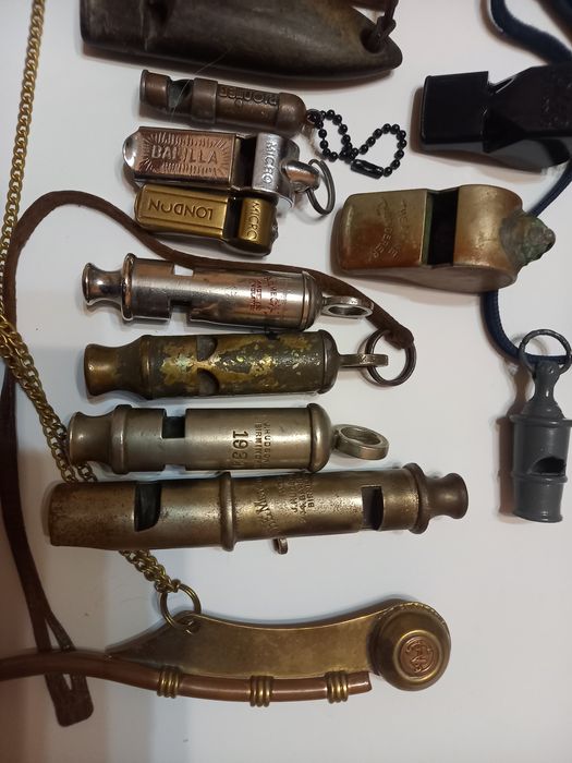 Лот стари свирки  свирка