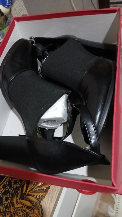 Туфли на каблуках