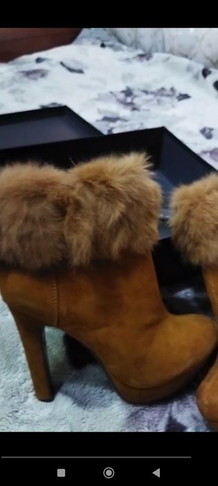 Etik sotiladi.      . .