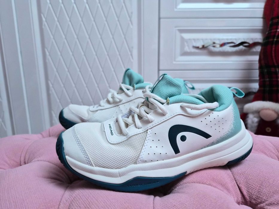 Продавам спортни обувки