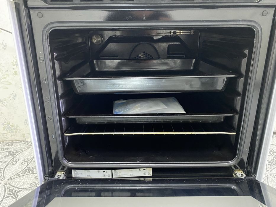 Продам газовую плиту