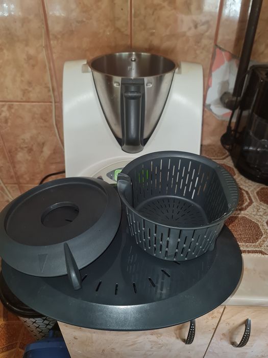 BYMBI TM31 robot profesional care si gateste in perfecta stare