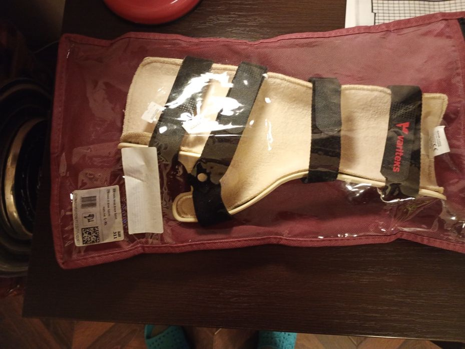 Orteza mâna dreapta