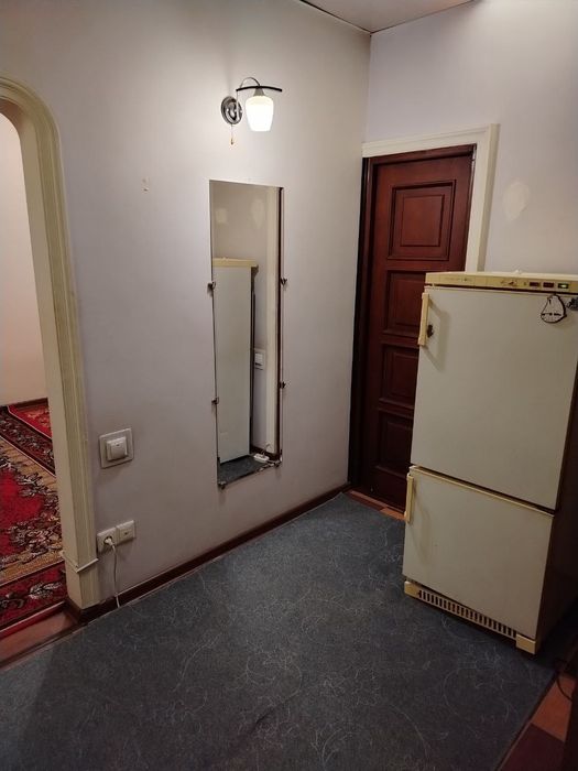 Юнусабад 4 кварталда 2 хона уй оилага ижарага берилади