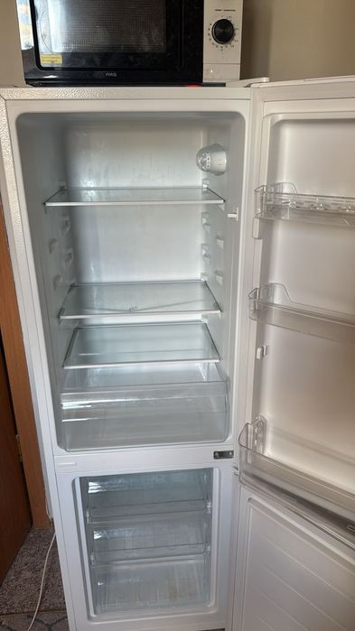 Продам  Холодильник.