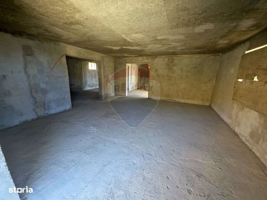 Casă / Vilă cu 5 camere de vânzare