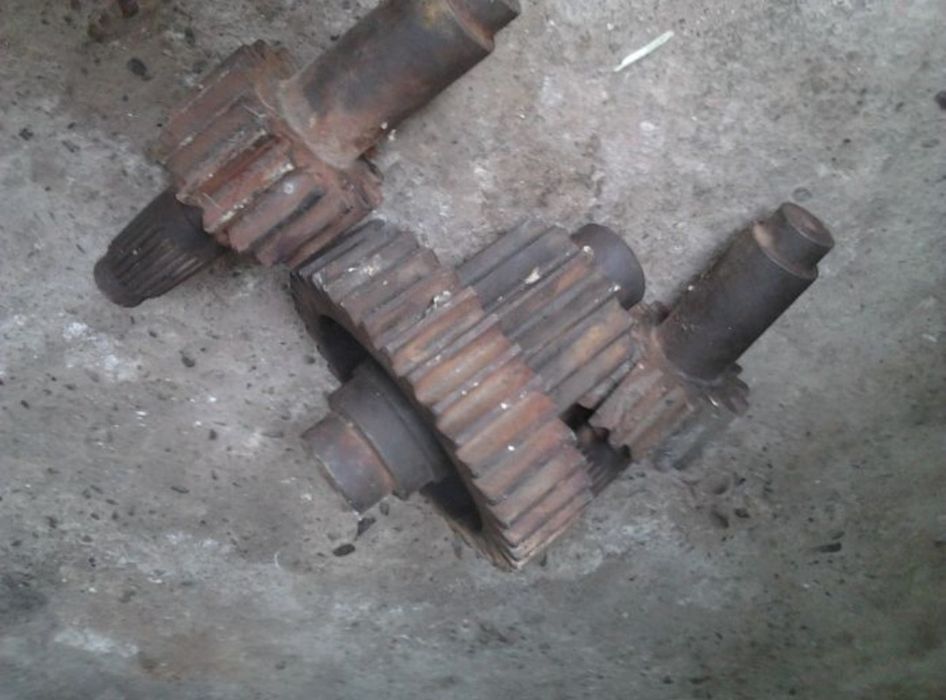Pinioane Transmisie Finala Buldozer UTB S1800 Pinion dublu + simple