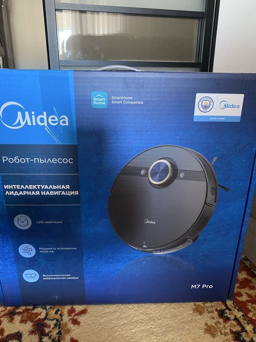 Робот пылесос моющии Мidea