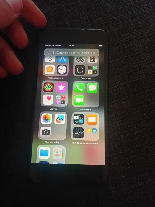 Iphone SE чисто нов