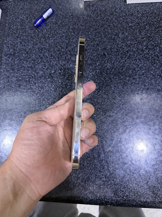 iphone 12 pro max pamit 128g yomkost 79 holati zor oqip tel qlila