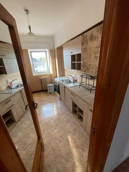 inchiriez apartament