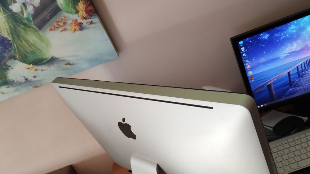 iMac 1312, 27"  Late 2009